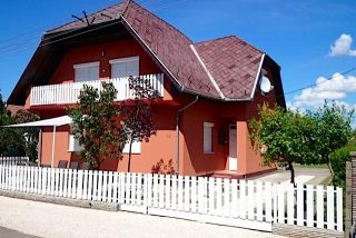 L&F Apartmanok Balatonboglár
