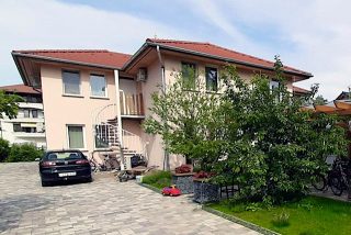 Keresztes Apartmanház 16044 Balatonlelle