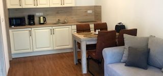 Móló Apartmanház Balatonszemes