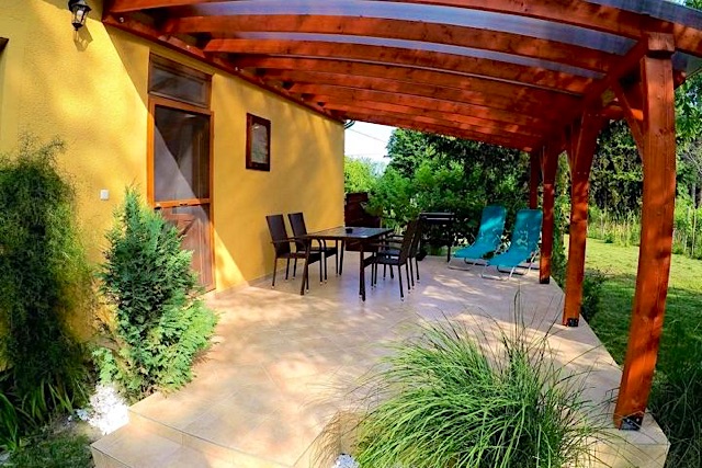 Menta Apartmanház Badacsony Badacsonytomaj