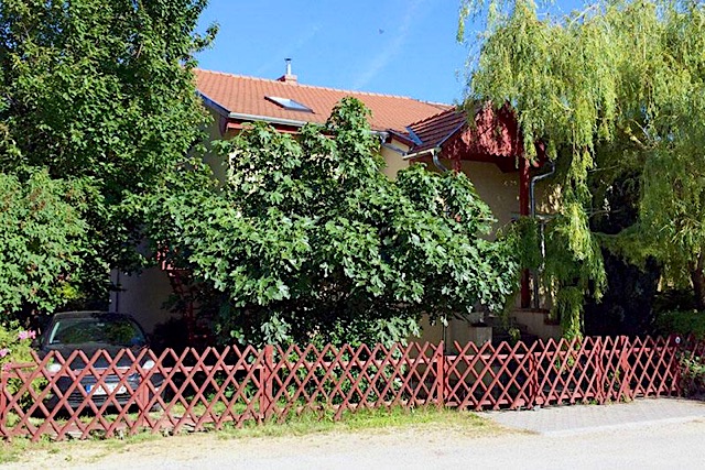 Péter-Fia Apartman Balatonkenese