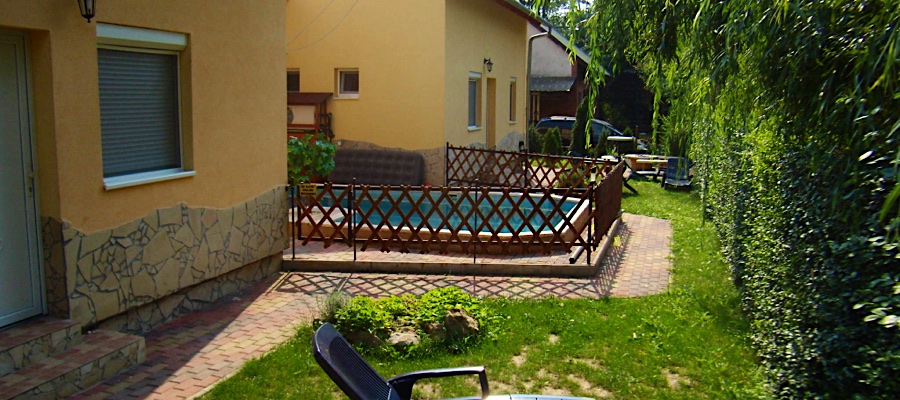Beatrix Apartmanház Balatonrendes