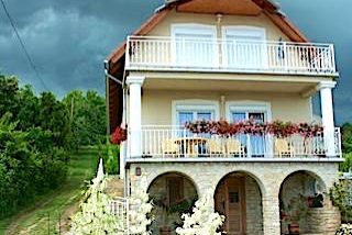 Pálfi Apartmanház Vonyarcvashegy