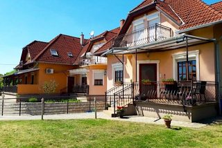 Napsugár Apartman Vonyarcvashegy