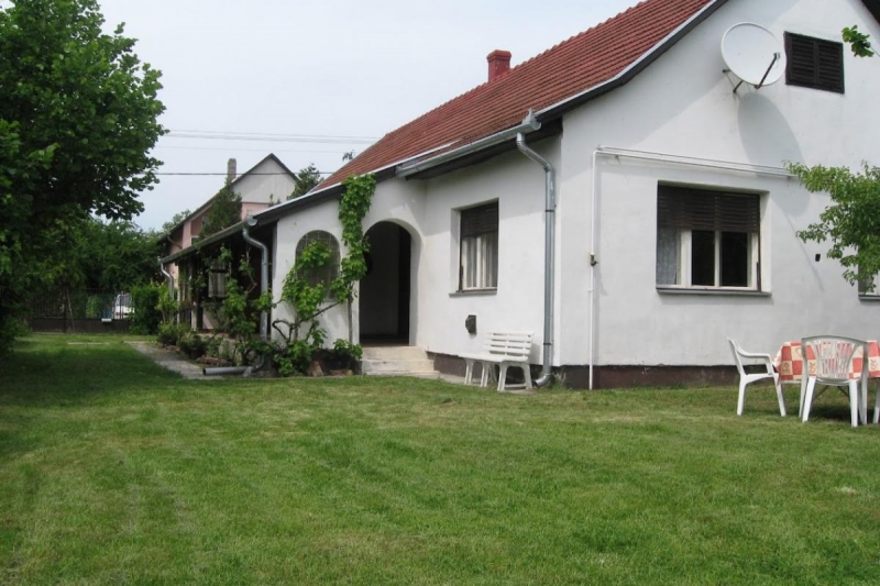 Kajakos Pecás Vendégház Balatonfenyves