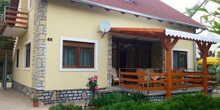 Berta Apartmanház Balatonföldvár