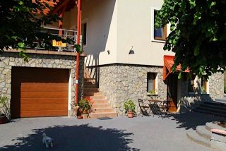 Hárs Apartman Tihany