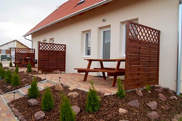 Írisz és Márk Apartmanok Alsóörs