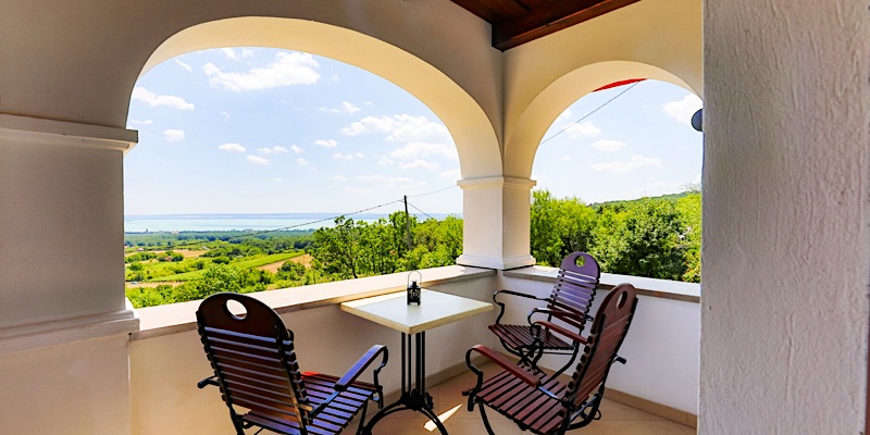 Kisleshegy Vendégház Balatonudvari