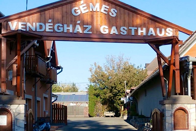 Gémes Vendégház 5795 Balatonszárszó