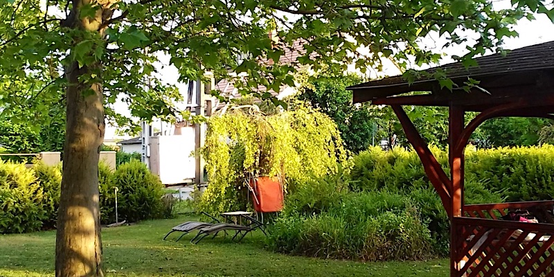 Édenkert Vendégház Balatonszabadi