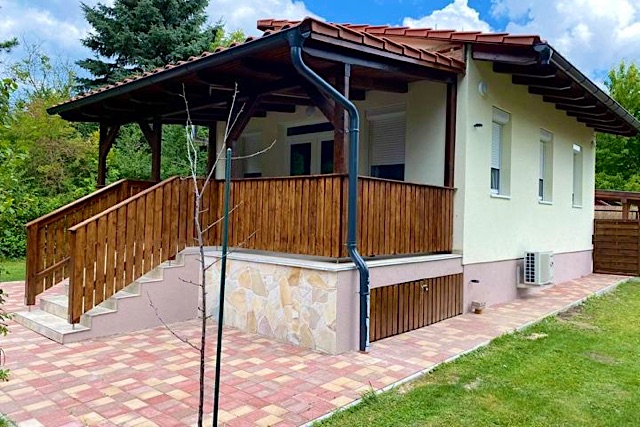 Beach Apartman Gyenesdiás