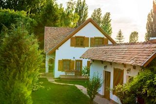 Hajnalka Apartman Badacsonytomaj