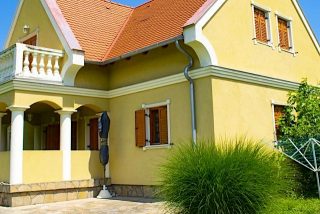 Ambrus Apartman Gyenesdiás