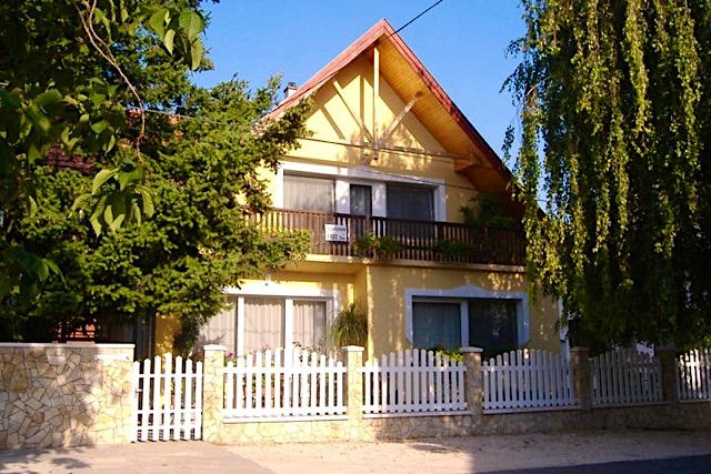 Muszti Apartman Balatonboglár