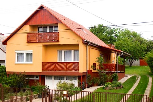 Piroska Apartmanház 7361 Balatonlelle