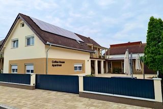 Coffee House Apartman Balatonlelle