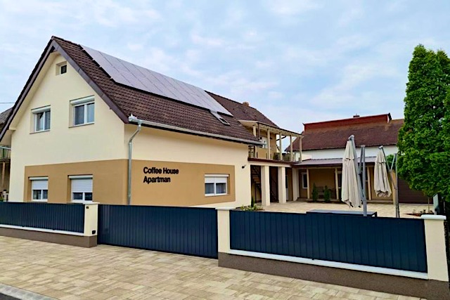 Coffee House Apartman Balatonlelle