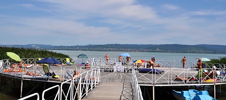 NaturExpert Mobilházak FKK Berény Naturista Kemping Balatonberény