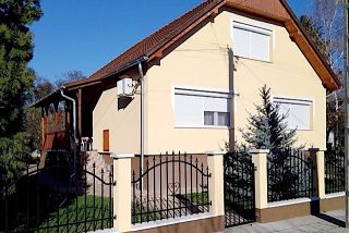 Mariann Vendégház Balatonakarattya