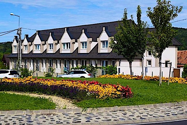 Platán Apartmanház Balatongyörök