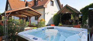 Lidó  és Bor Villa Siófok