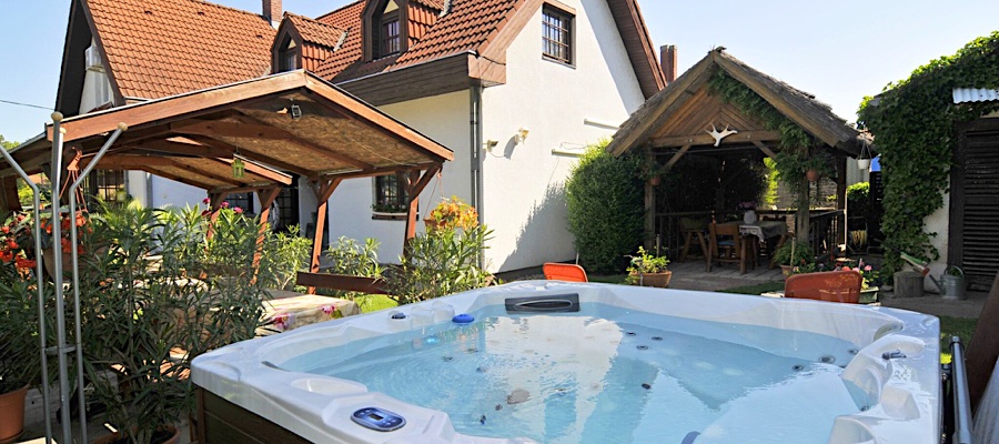 Lidó  és Bor Villa Siófok