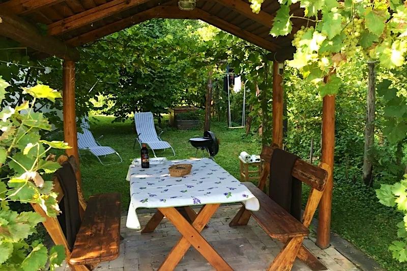 Napraforgó Apartman Gyenesdiás