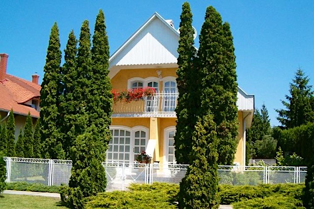 Tóth Nyaraló Balatonmáriafürdő