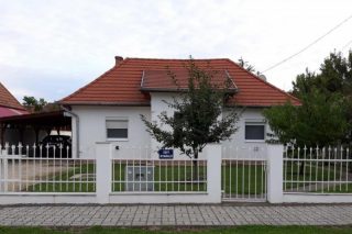 Edit Nyaraló Balatonmáriafürdő